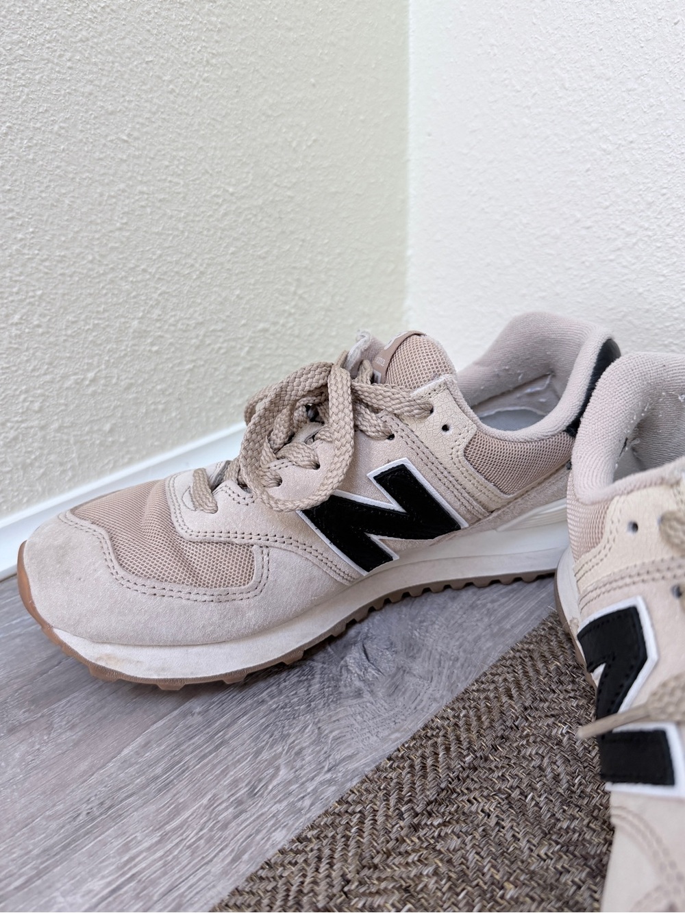New Balance 574 Unisex (7.5 M or 9 W) Incense Black - Picture 7 of 9